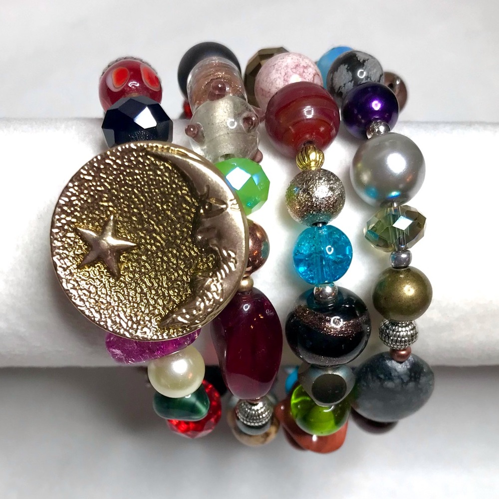 Handmade Bracelet with Vintage and Modern Elements (B76-5H) New Without Tags - Picture 3 of 8